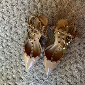 Valentino Rockstud Nude Patent Kitten Heels
